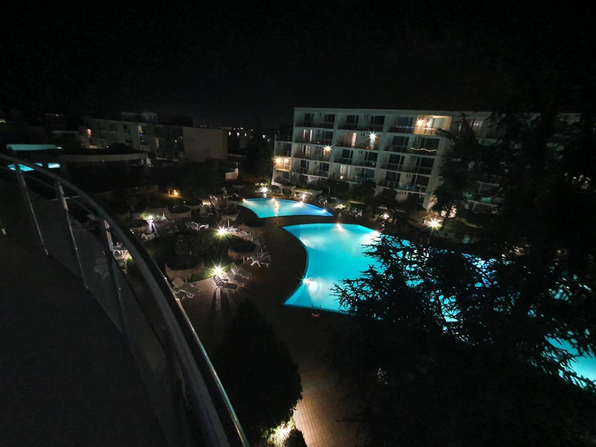 Elena'S Lux Aparthotel - Town & Sea View - Atlantis Spa Sarafovo Ngoại thất bức ảnh