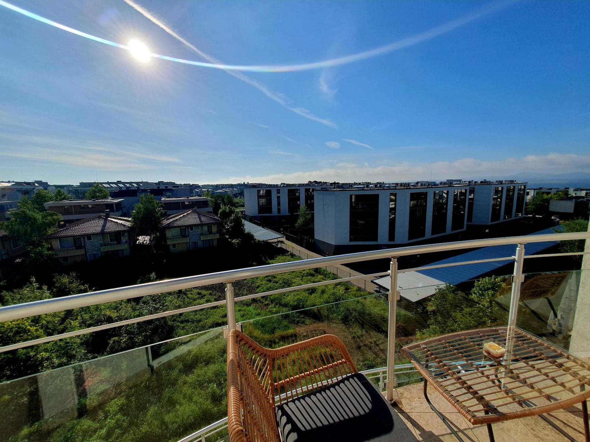 Elena'S Lux Aparthotel - Town & Sea View - Atlantis Spa Sarafovo Ngoại thất bức ảnh